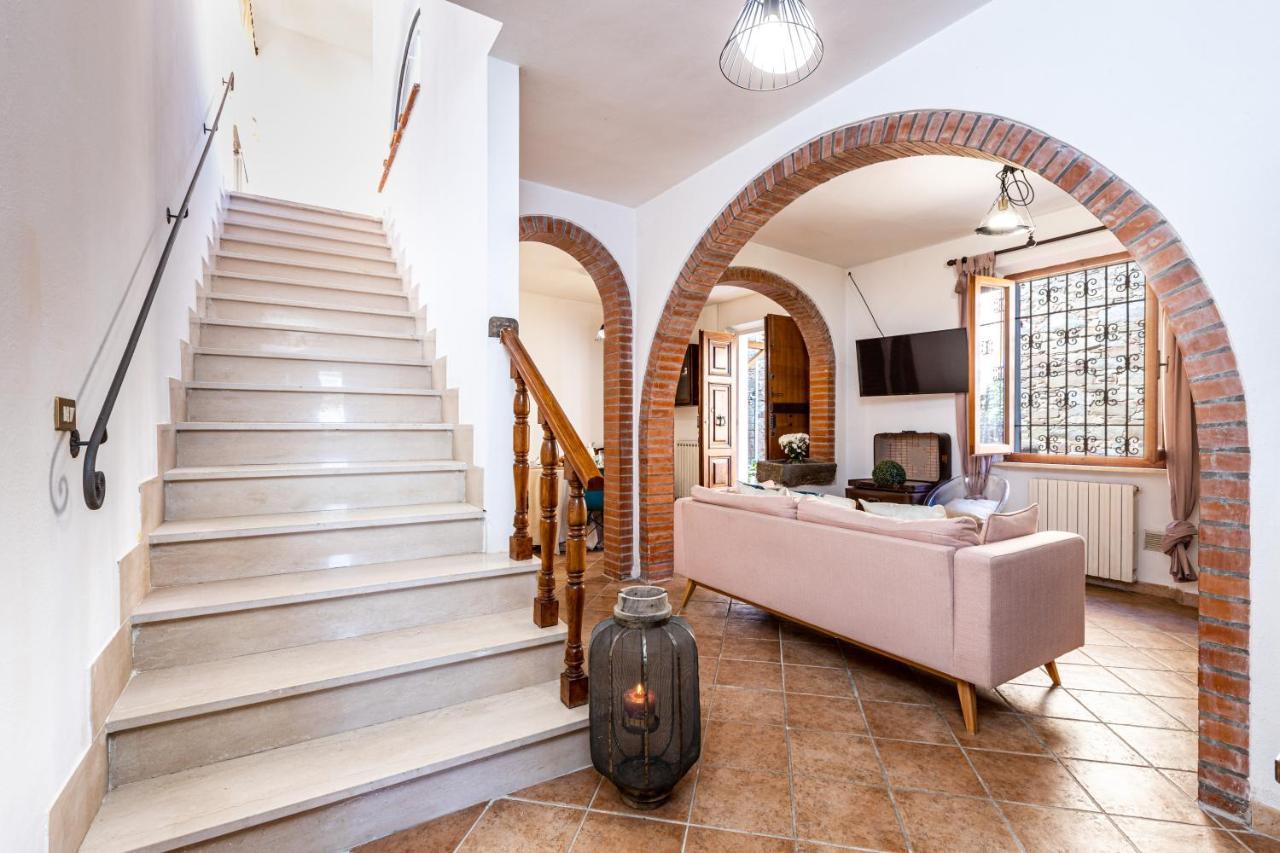 Agri Apartment La Terrazza La Ripadoro Chianni Dış mekan fotoğraf
