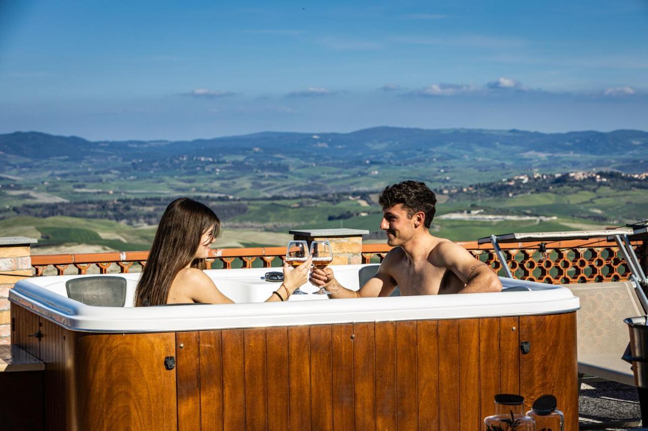 Agri Apartment La Terrazza La Ripadoro Chianni Dış mekan fotoğraf